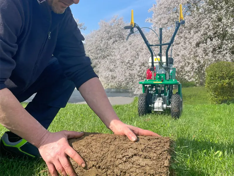 Dégazonneuse active 4WD pour l'enlèvement du gazon