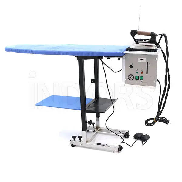 Table à repasser chauffante Battistella Ker/5 avec souffleur/aspirateur et hauteur réglable