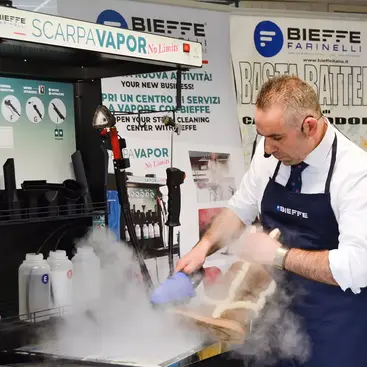 Nettoyeur vapeur et ozone Bieffe Farinelli Scarpavapor No Limits BF426S avec accessoires