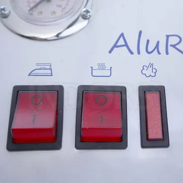 Boutons de fonction du fer à vapeur et nettoyeur vapeur Bieffe Farinelli Easy Vapor Alur
