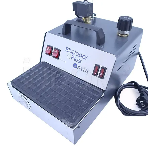Générateur de vapeur compact en cuivre Bieffe Farinelli Blu Vapor BFX92CE - 2,4 L avec fer à repasser professionnel