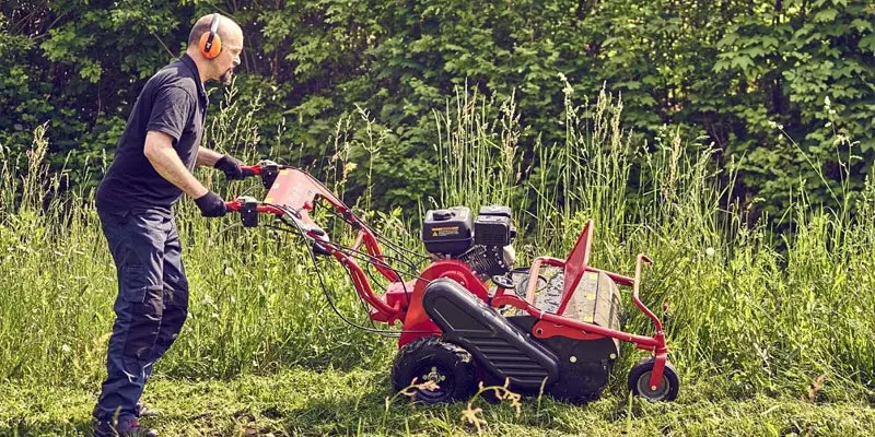 La tondeuse à fléaux Blue Bird FM 750, code 883200
