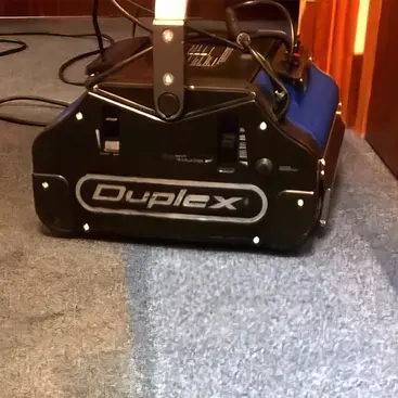 Autolaveuse Duplex 340 pour le nettoyage professionnel des sols intérieurs et extérieurs
