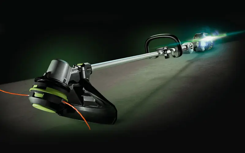 Débroussailleuse professionnelle EGO ST1300 E-S avec tête Tap & Go
