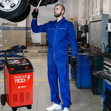 Chargeur de batterie de démarrage Helvi DIGICAR 1100 E SUPPLY
