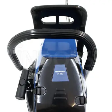 Conception ergonomique Tronçonneuse Hyundai 35080 2 temps 46 cc