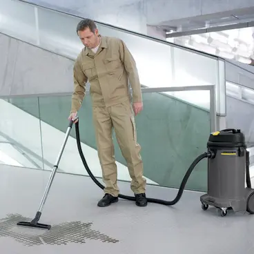 Aspirateur professionnel pour liquides et solides Karcher NT 48/1
