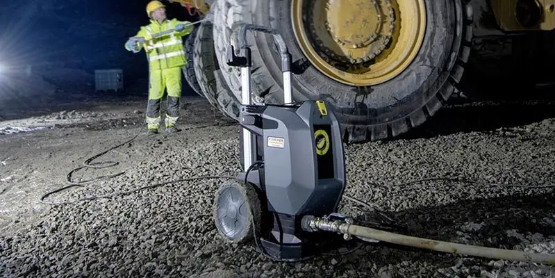 Utilisation en situation Nettoyeur haute pression 180 bar Karcher HD 13/18-4 S/S Plus