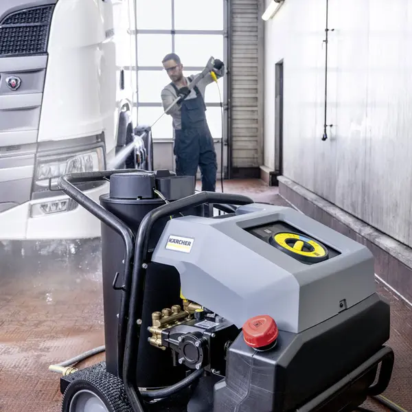 Nettoyeur haute pression électrique triphasé Karcher HDS 13/20-4 Classic avec moteur de 9,3 kW