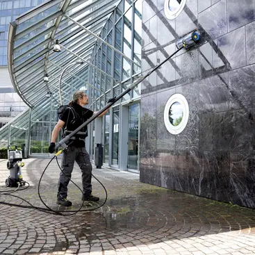 Lance télescopique au charbon Karcher TL 14 C pour le nettoyage des vitres et du photovoltaïque