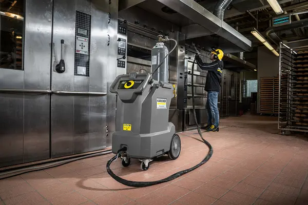 Ice Blaster Karcher IB 10/8 L2P avec production de glace carbonique intégrée