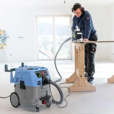 Kranzle Ventos 32 L/PC - Aspirateur avec prise intégrée pour utilisation avec d'autres outils max 2200 W