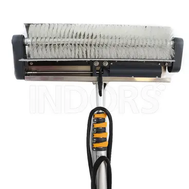 FVK4-E - Brosse électrique pour le nettoyage des systèmes photovoltaïques