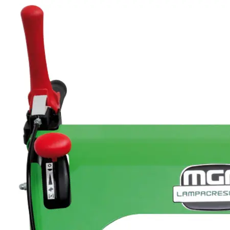 Lampacrescia MGM TTR 580/S - Broyeur à hauteur réglable avec moteur Loncin de 5,5 CV
