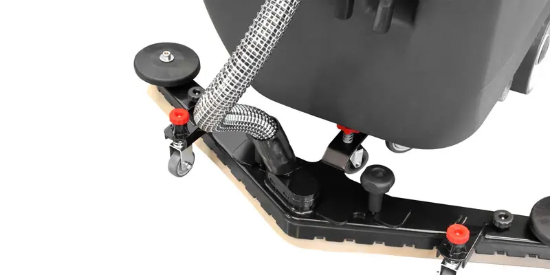 Nettoyeur de sols à traction professionnel Lavor L5 50BT