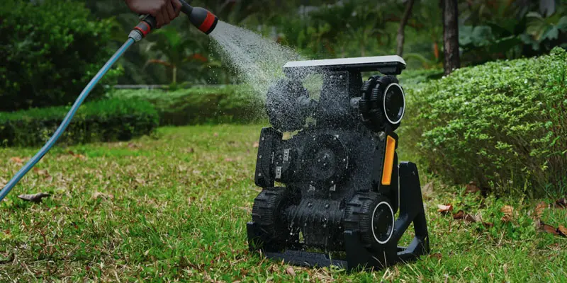 Tondeuse à gazon robotisée sans fil Mammotion Luba Mini 2 AWD 1500 - 1500 m²