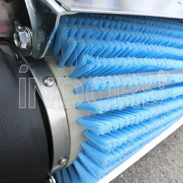 Brosse de lavage de panneaux photovoltaïques