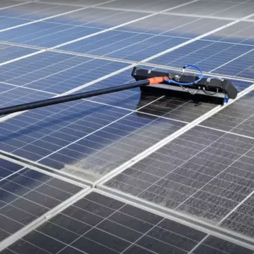 MO-EL MO-BRUSH - Brosse rotative à piles pour le nettoyage des panneaux photovoltaïques et des serres