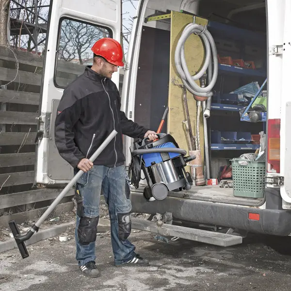 Nilfisk Aero 21-21 PC Aspirateur eau et poussière