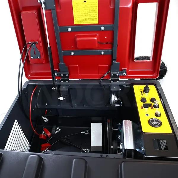 Balayeuse à piles Poli Style E70 24 V avec batteries et chargeur