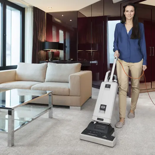 Nettoyeur de tapis professionnel Sebo XP 10 pour chambres d'hôtel et d'hôpital