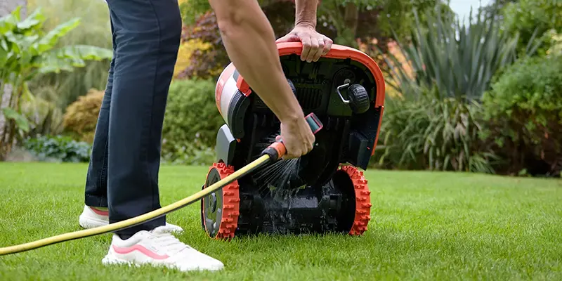 robot tondeuse à gazon tout-terrain