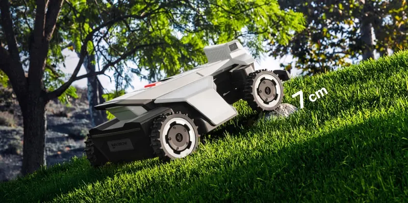 Tondeuse à gazon robotisée Segway Navimow X450E à quatre roues motrices