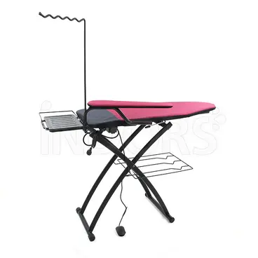 Résumé du kit EVO AR : Table à repasser réglable à 8 positions avec aspirateur et chauffage