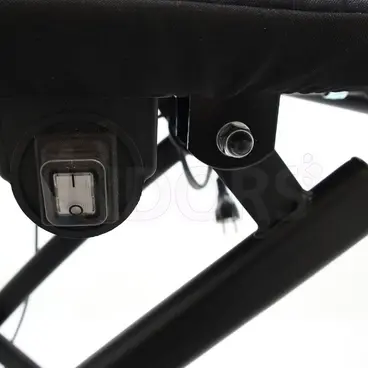 Résumé du kit EVO AR : Table à repasser réglable à 8 positions avec aspirateur et chauffage