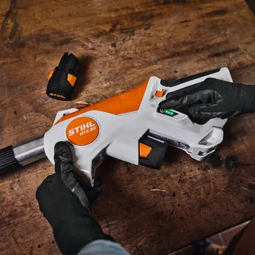 Stihl HTA 30 - Ébranchage télescopique à batterie rechargeable