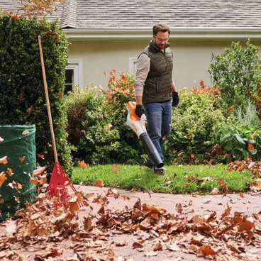Stihl BGA 50 SET - Souffleur de feuilles 36V léger avec batterie et chargeur inclus