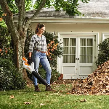Stihl BGA 60 SET - Souffleur à batterie 36V avec batterie et chargeur inclus