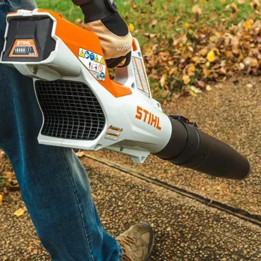 Stihl BGA 60 SET - Souffleur à batterie 36V avec batterie et chargeur inclus