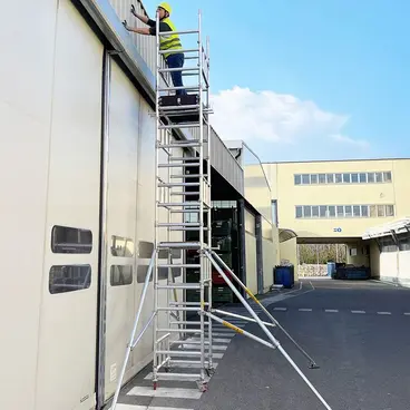 Svelt Sveltower - Échafaudage professionnel ultra-compact en aluminium h max 5,67 m.