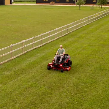 Toro Titan ZXM6075 - Tondeuse autoportée à rayon de braquage zéro de 152 cm