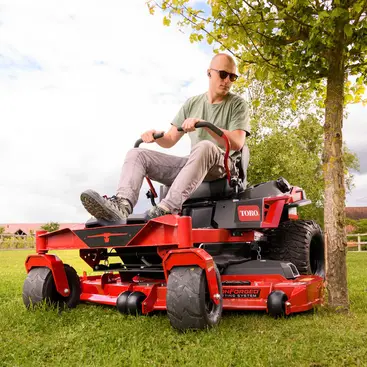 Toro Titan ZXM6075 - Tondeuse autoportée à rayon de braquage zéro de 152 cm
