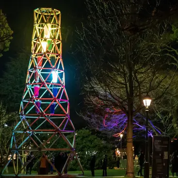 Towerlux Gaia - Installation de plafond léger pour tour d'éclairage modulaire