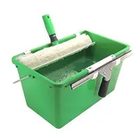 Seau 18L pour lave vitres domestique et professionnel Set Unger AK015