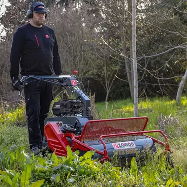 Broyeur de branches professionnel à chenilles Zanon MTZ 860C 86 cm